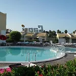 Otel Capri *