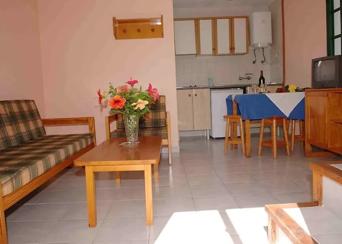 Capri Hotel *